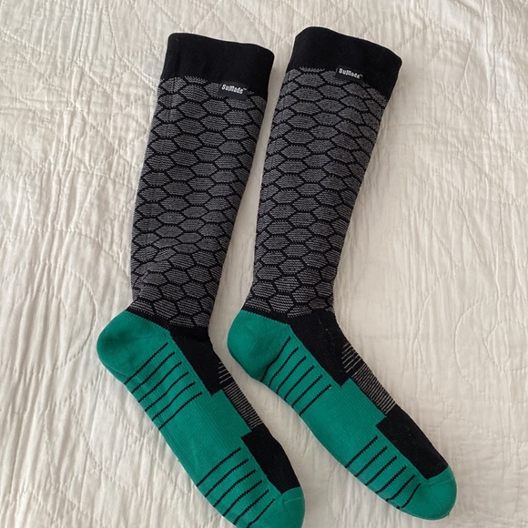 Sumade Waterproof Socks - Picture 2 of 13